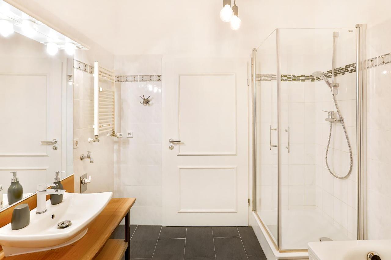 Apartments Am Bahnhof Stralsund Ngoại thất bức ảnh